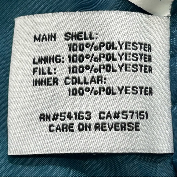 Black Rivet Quilted Puffer Vest Size Medium Women's - Picture 9 of 10